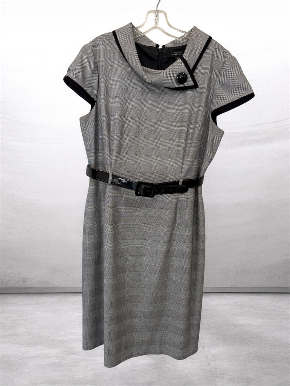 Tahari Gray Sheath Dress with Black Trim and Belt Cowl Neck Houndstooth Sz 14